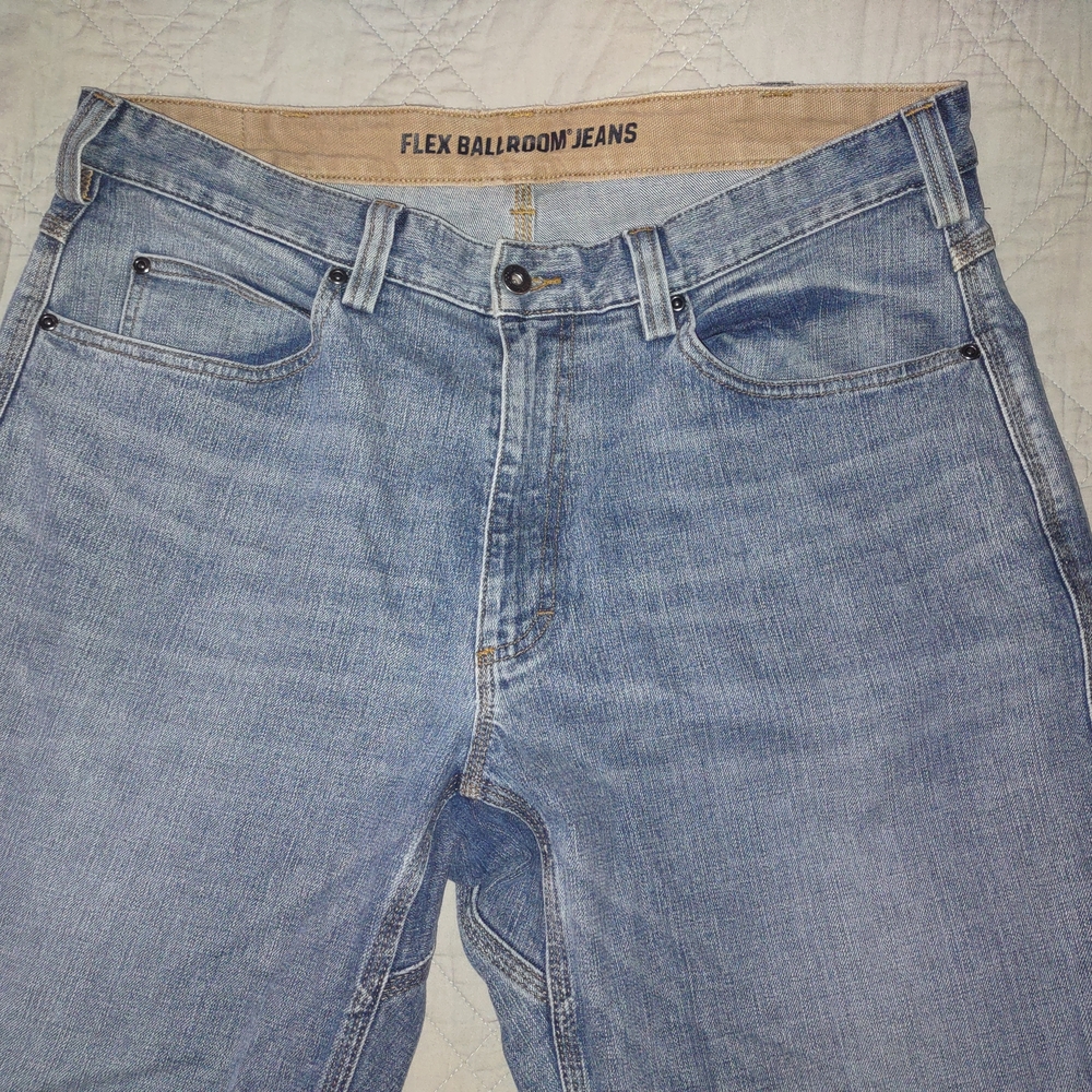 Duluth Trading Co Men's Blue Jeans - Picture 5 of 8
